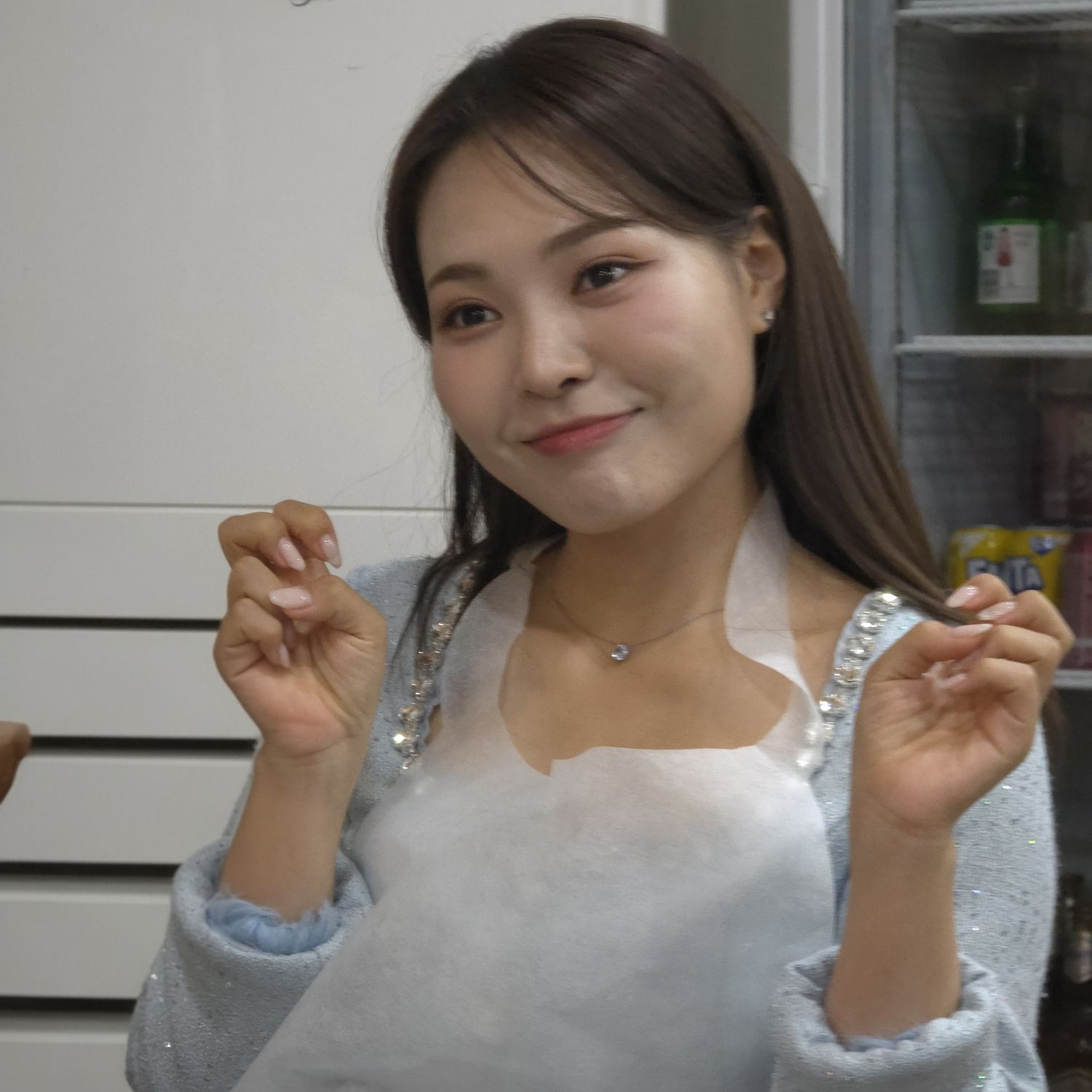 Behind-the-scenes cut of Miss Kim