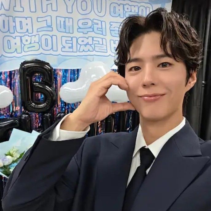 Behind-the-scenes cut of Park Bogum