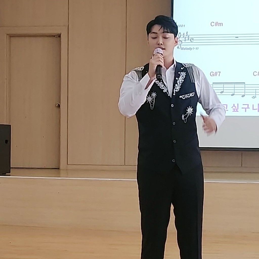 Latest photo of Kim Kyungmin