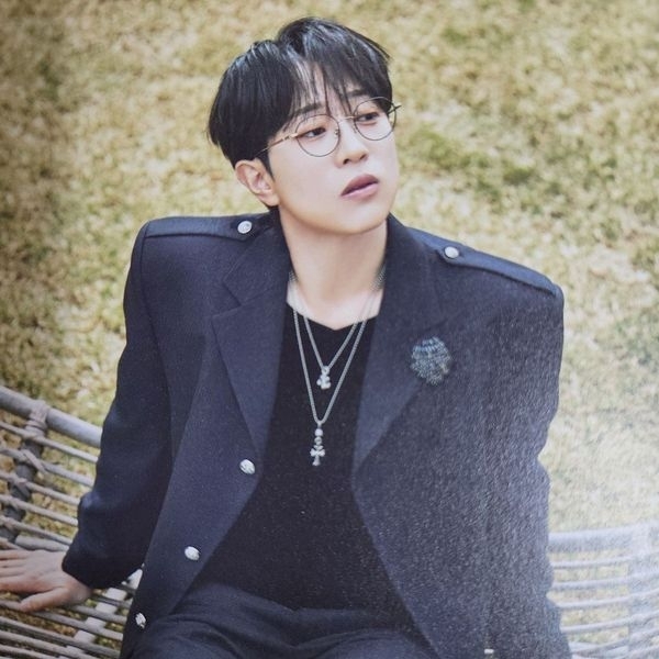 A moment captured by a fan of An Sunghoon