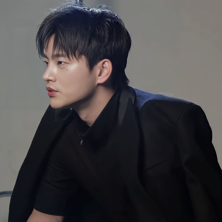 Recent activity shot of Seo Inguk