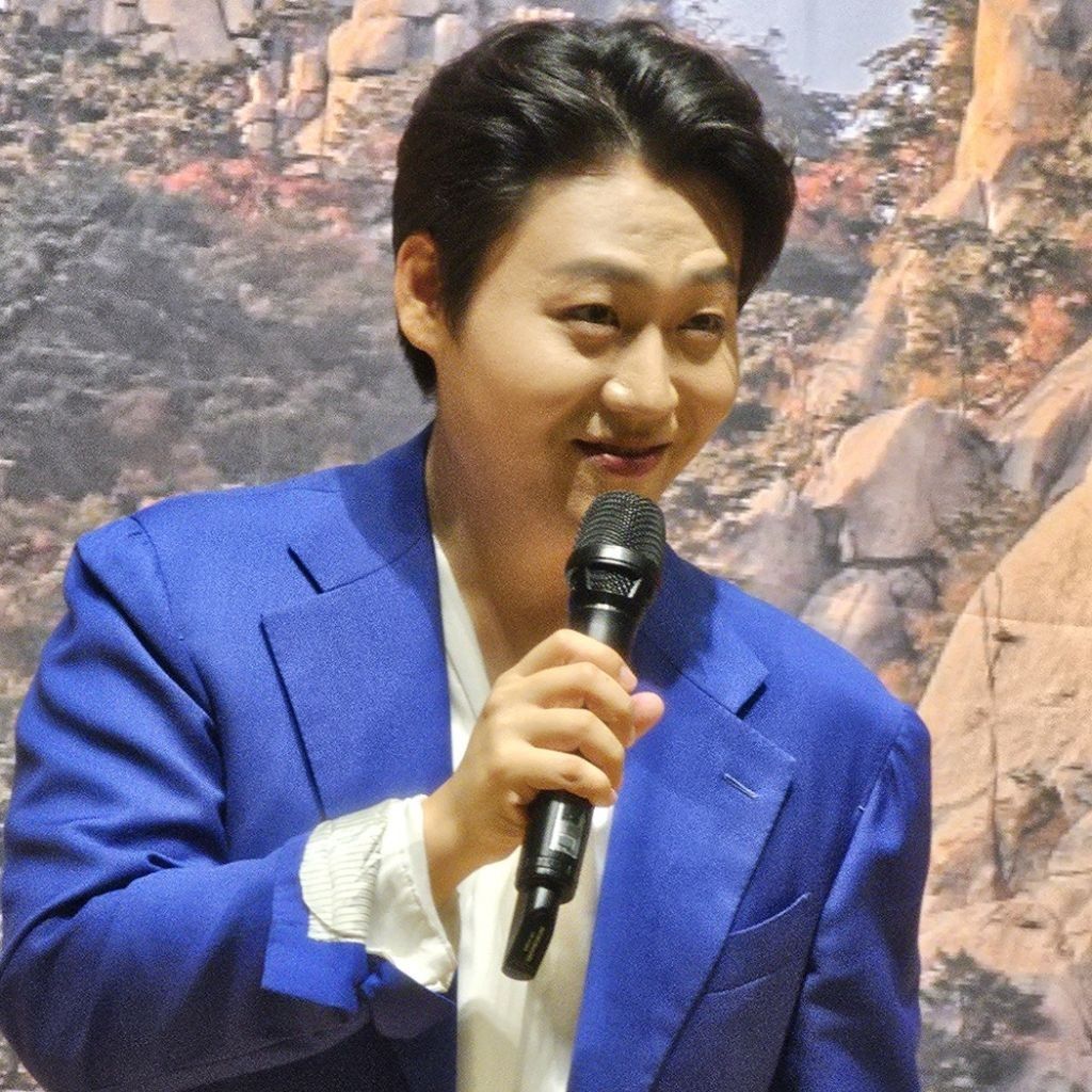 Latest photo of Min Soohyun