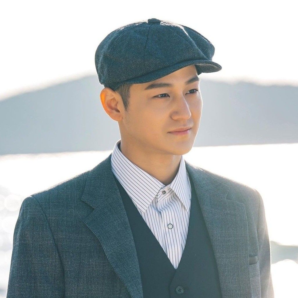 Behind-the-scenes cut of Kim Bum