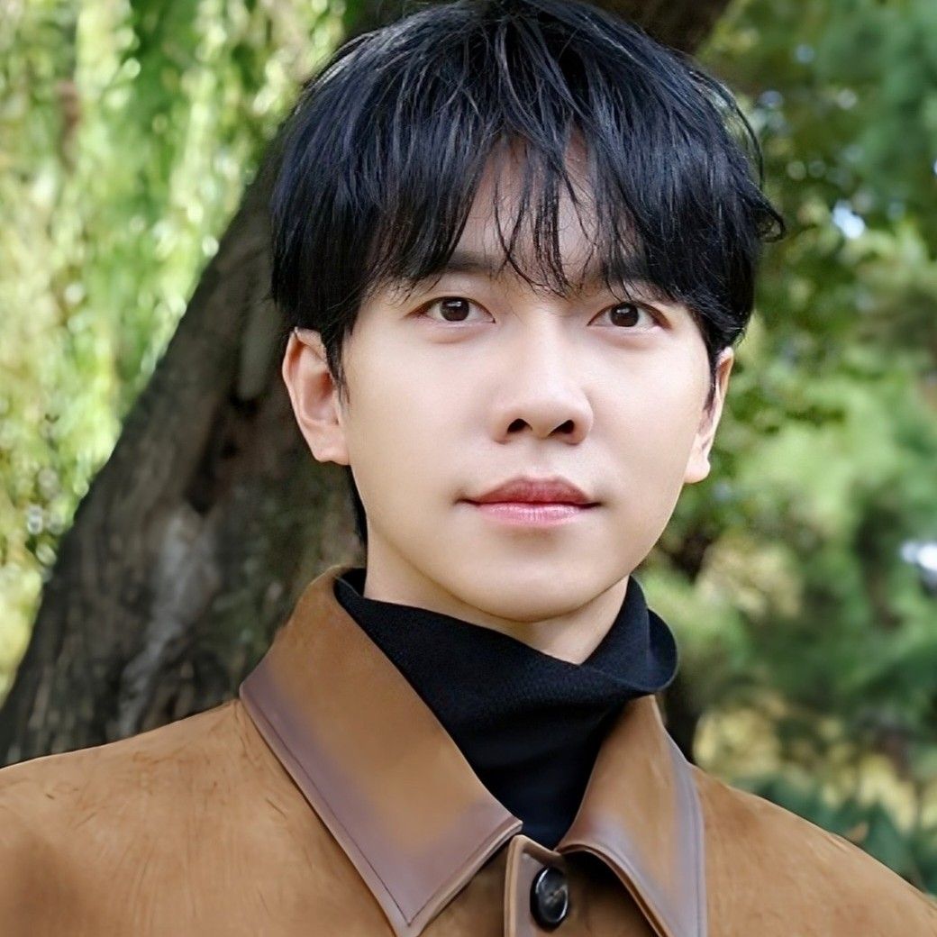 Behind-the-scenes cut of Lee Seunggi