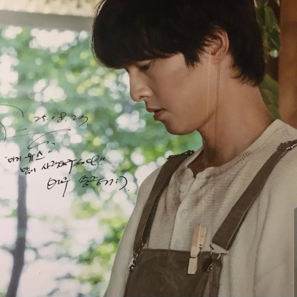 Behind-the-scenes cut of Song Joongki