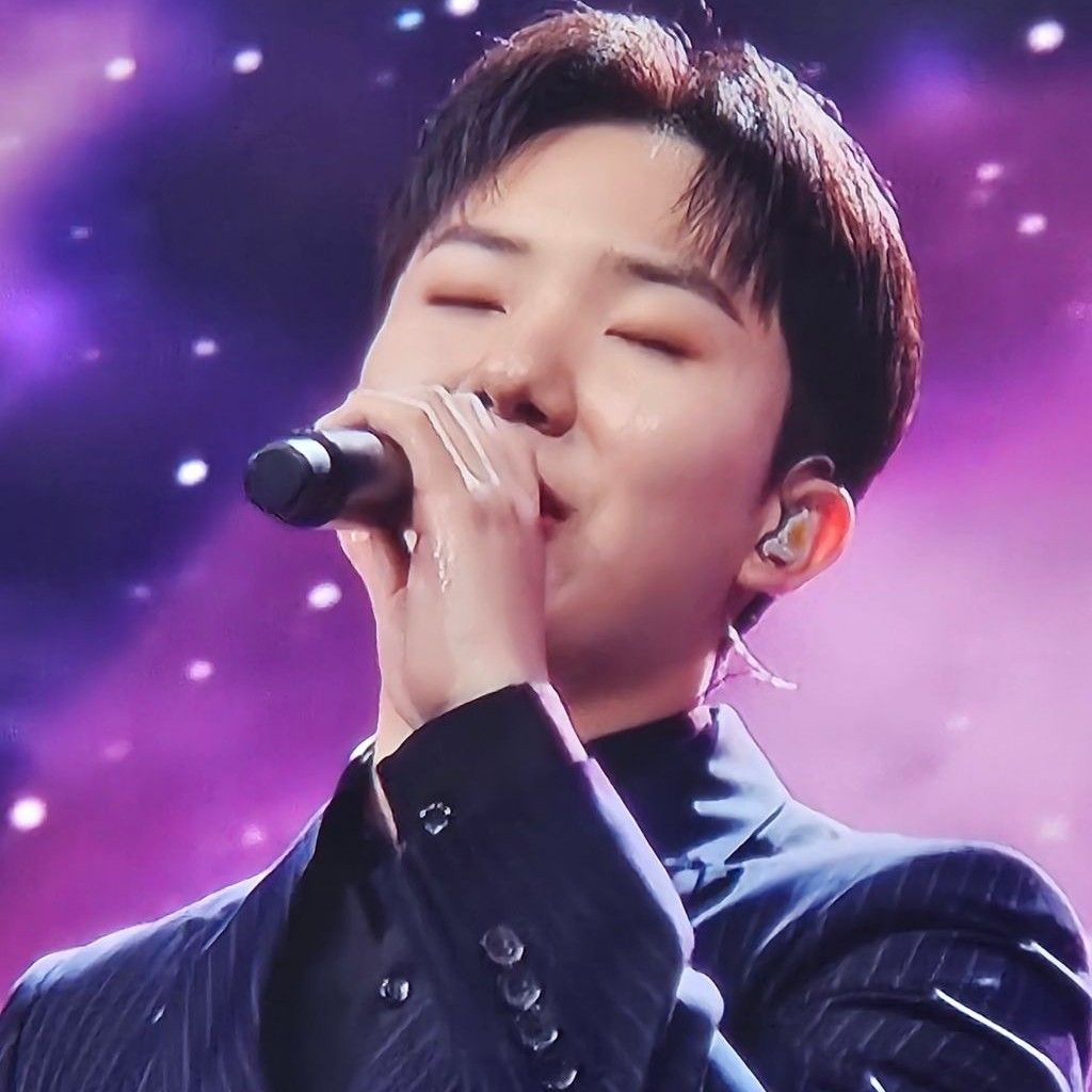 A moment captured by a fan of Nam Seungmin