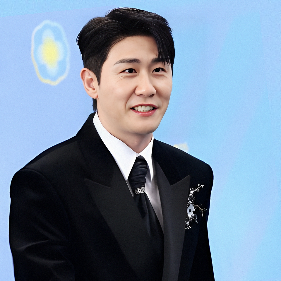 ヨンタクの最新写真