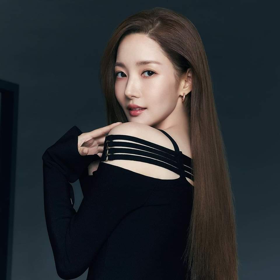 パク・ミニョンのビハインドカット