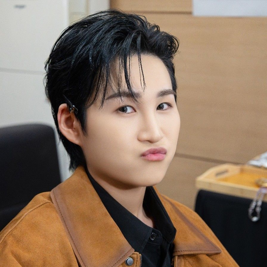 김희재의 비하인드 컷