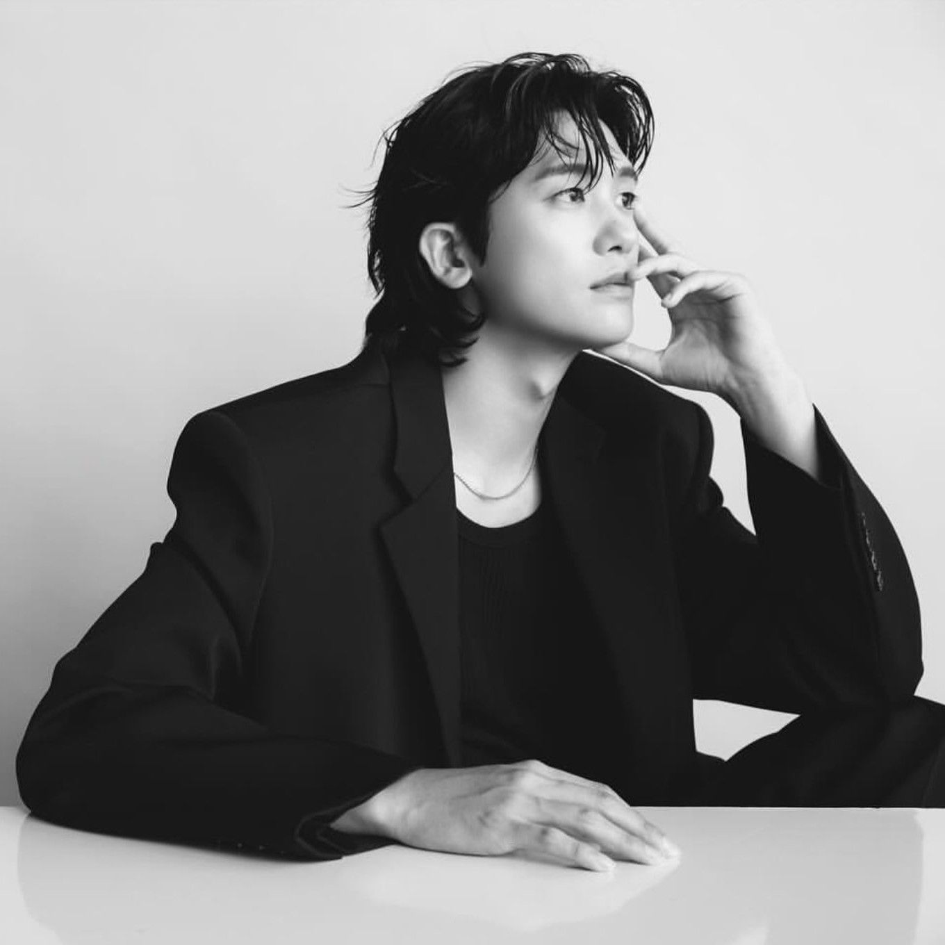 Behind-the-scenes cut of Park Hyungsik