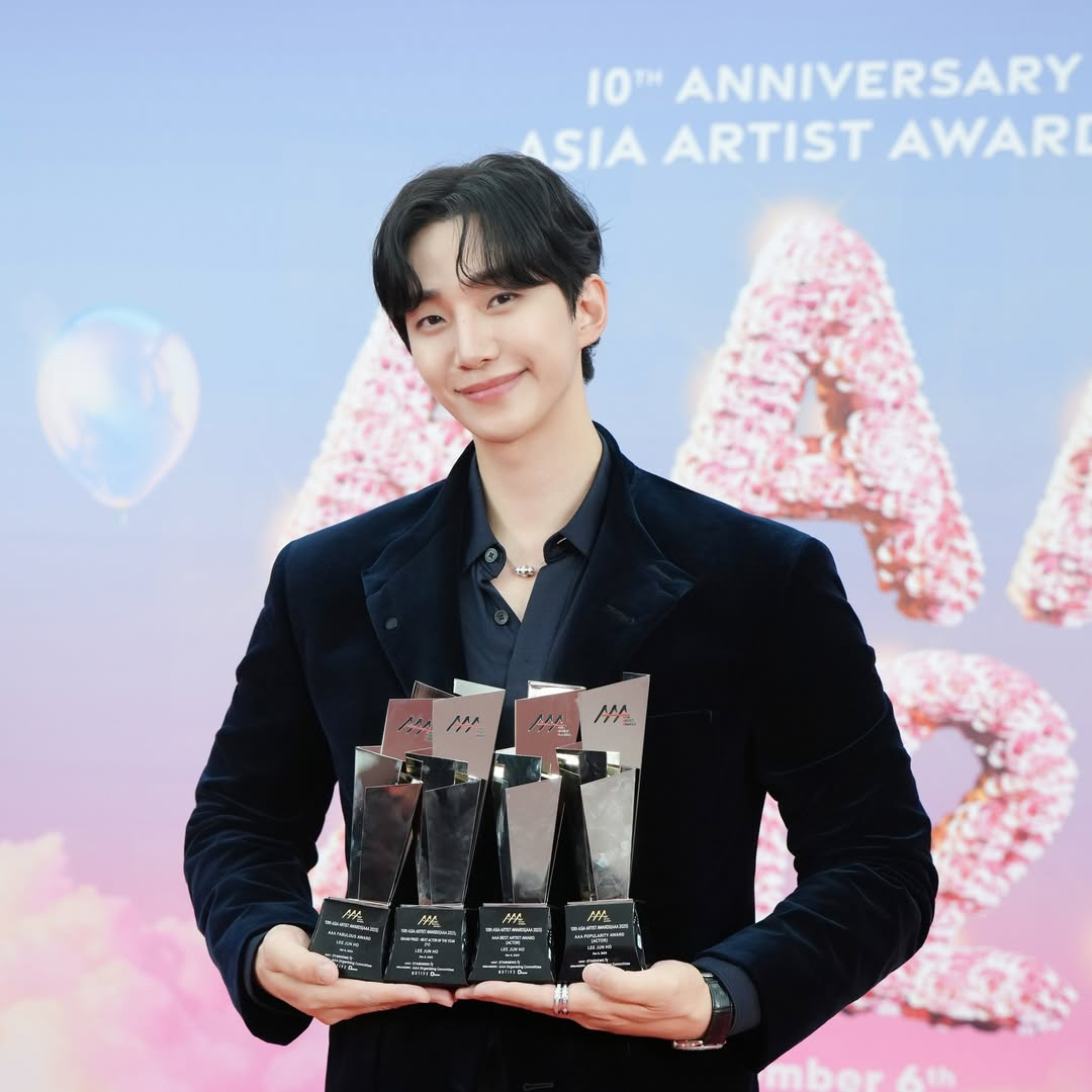 イ・ジュノの最新写真