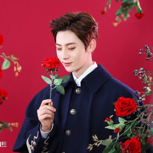 황민현의 최신 사진