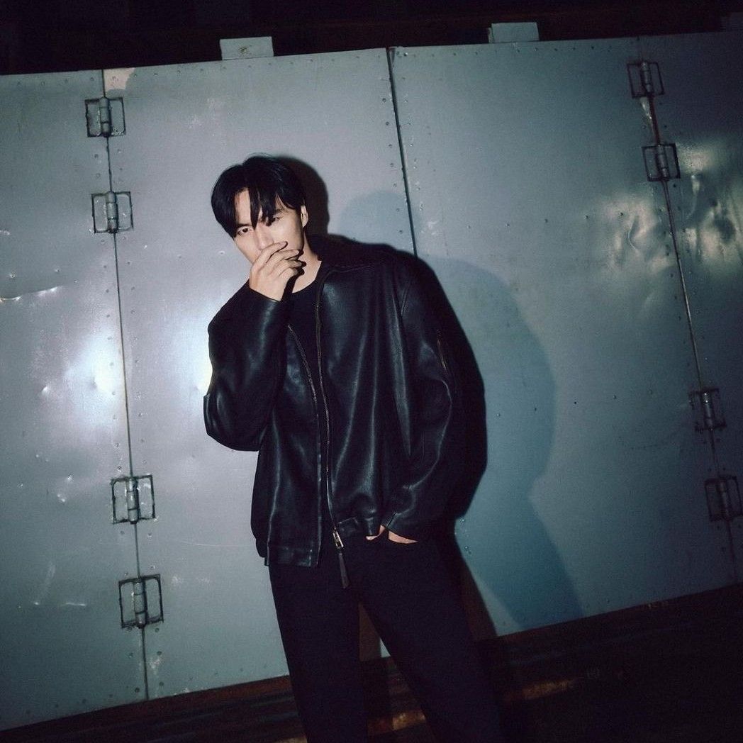 Latest photo of Lee Jinwook
