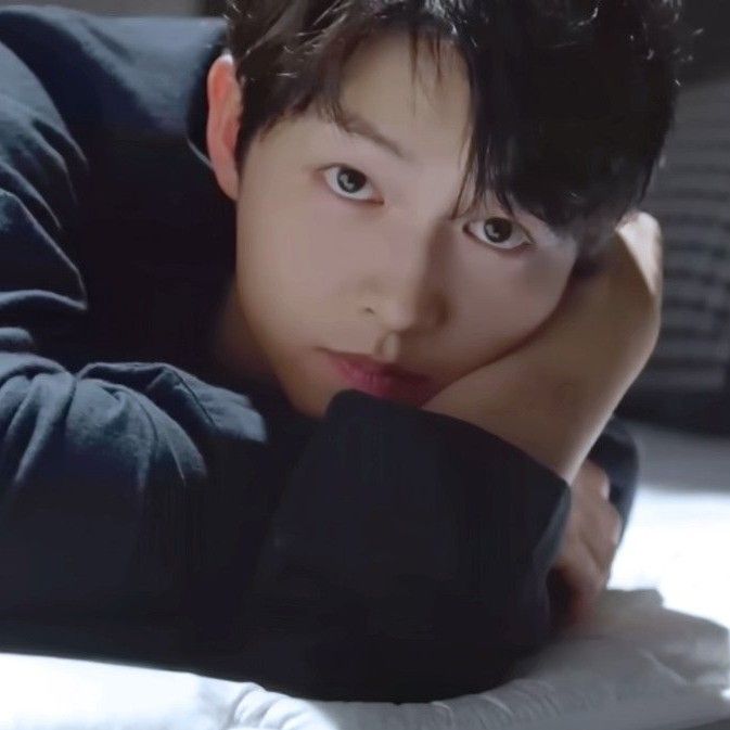 A moment captured by a fan of Song Joongki