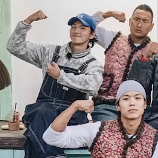 A moment captured by a fan of Yoon Shiyoon