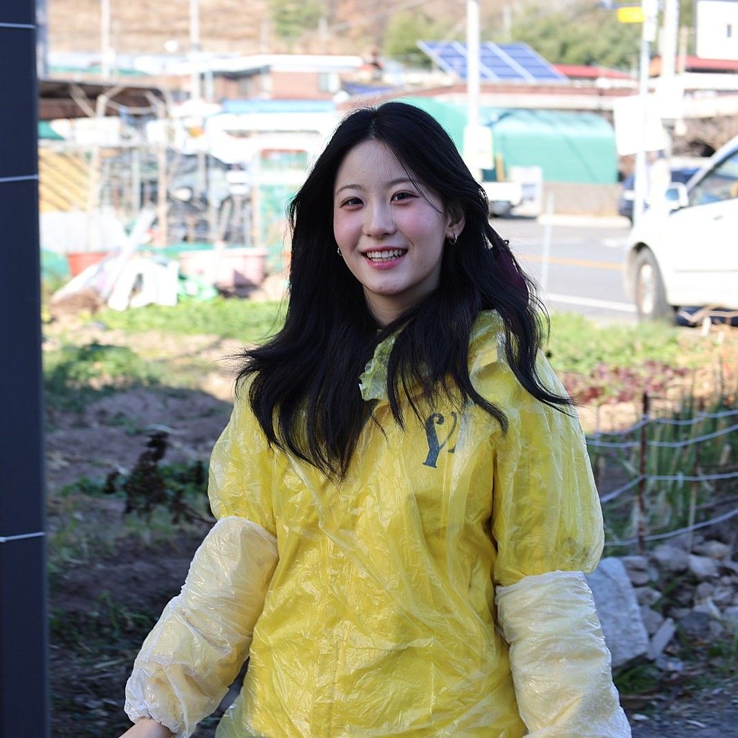 Recent activity shot of Oh Yujin