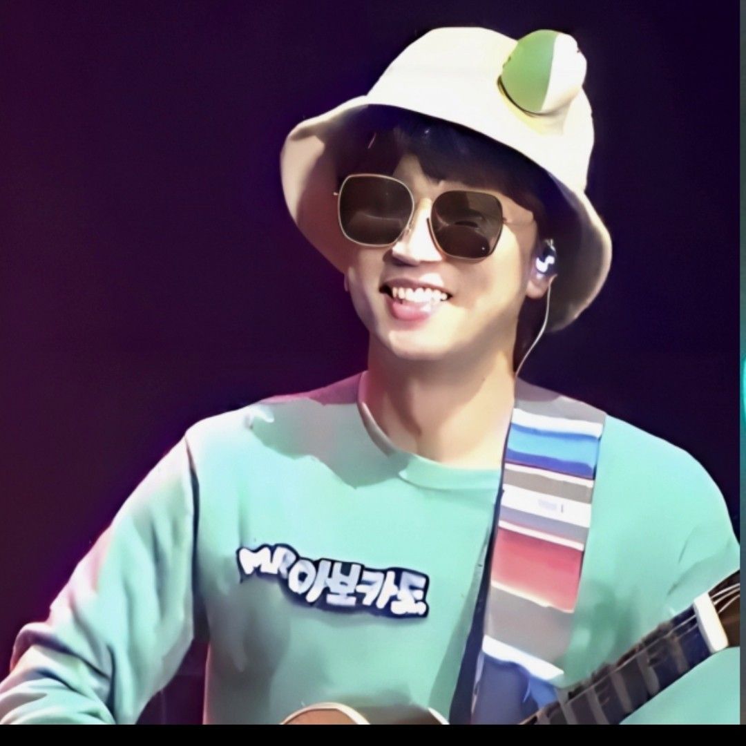 Recent activity shot of Bak Changgeun