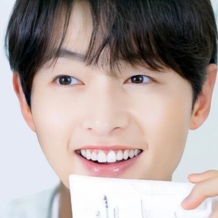 Latest photo of Song Joongki
