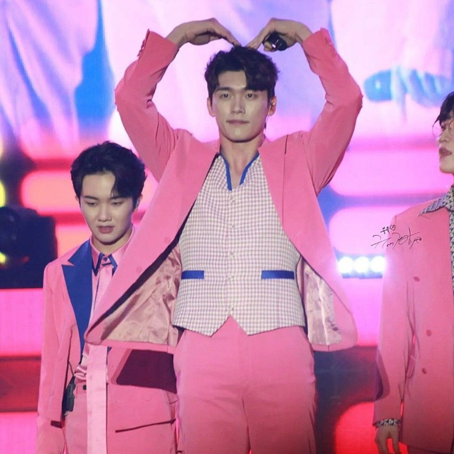 Jeon Jonghyeok的近期活動照