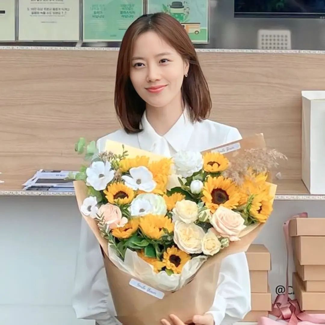 A moment captured by a fan of Moon Chaewon