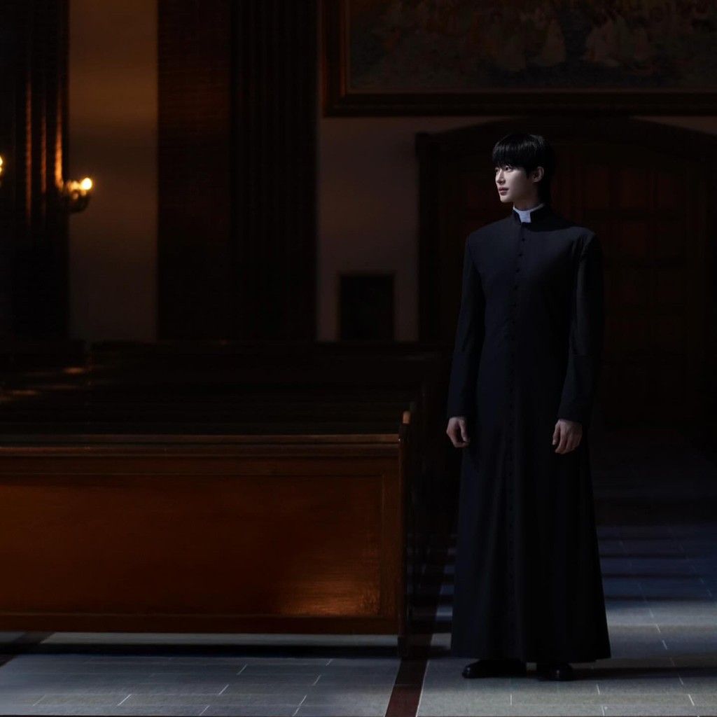 边佑锡的近期活动照