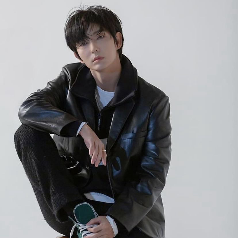 A moment captured by a fan of Lee Joongi