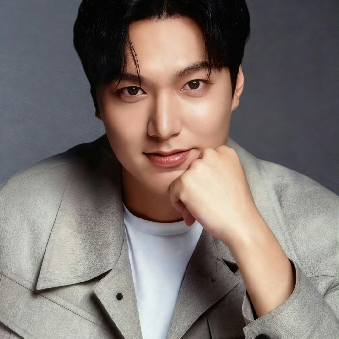 粉絲拍下的李敏鎬瞬間