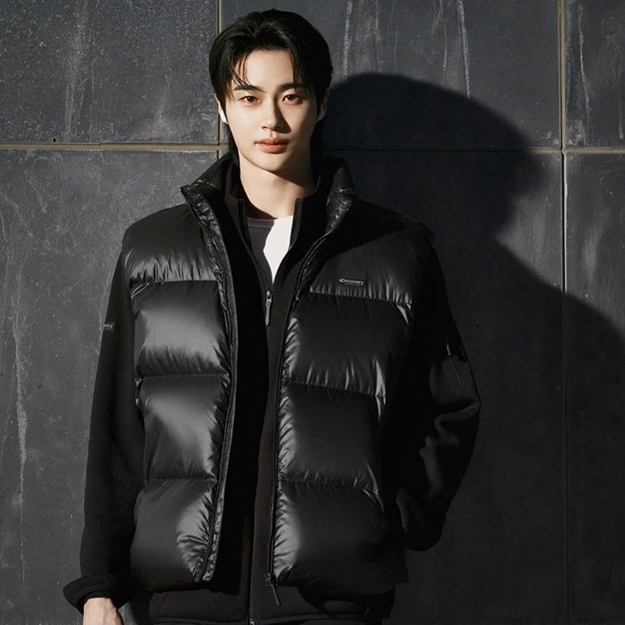 Recent activity shot of Byeon Wooseok