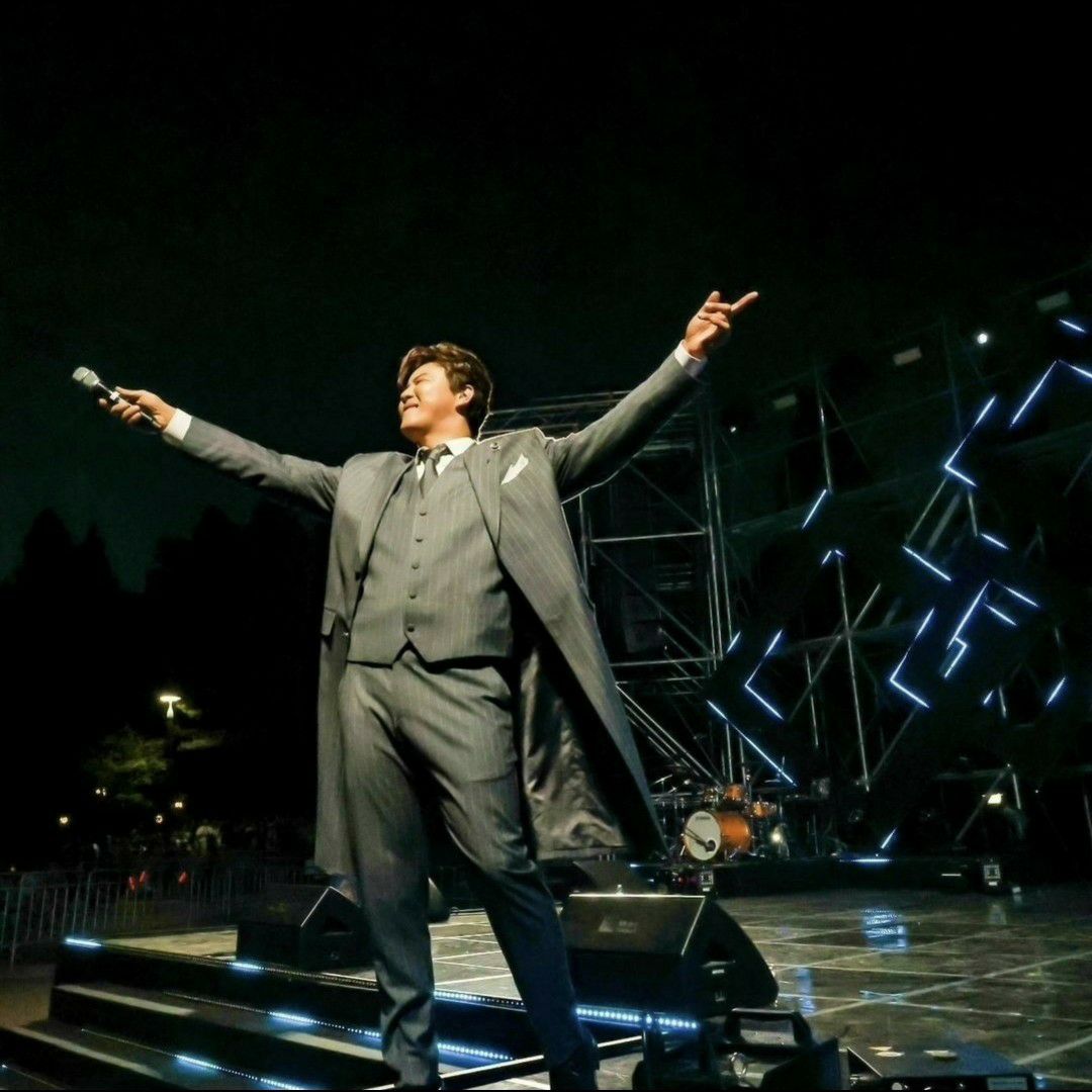 粉丝拍下的晋海成瞬间