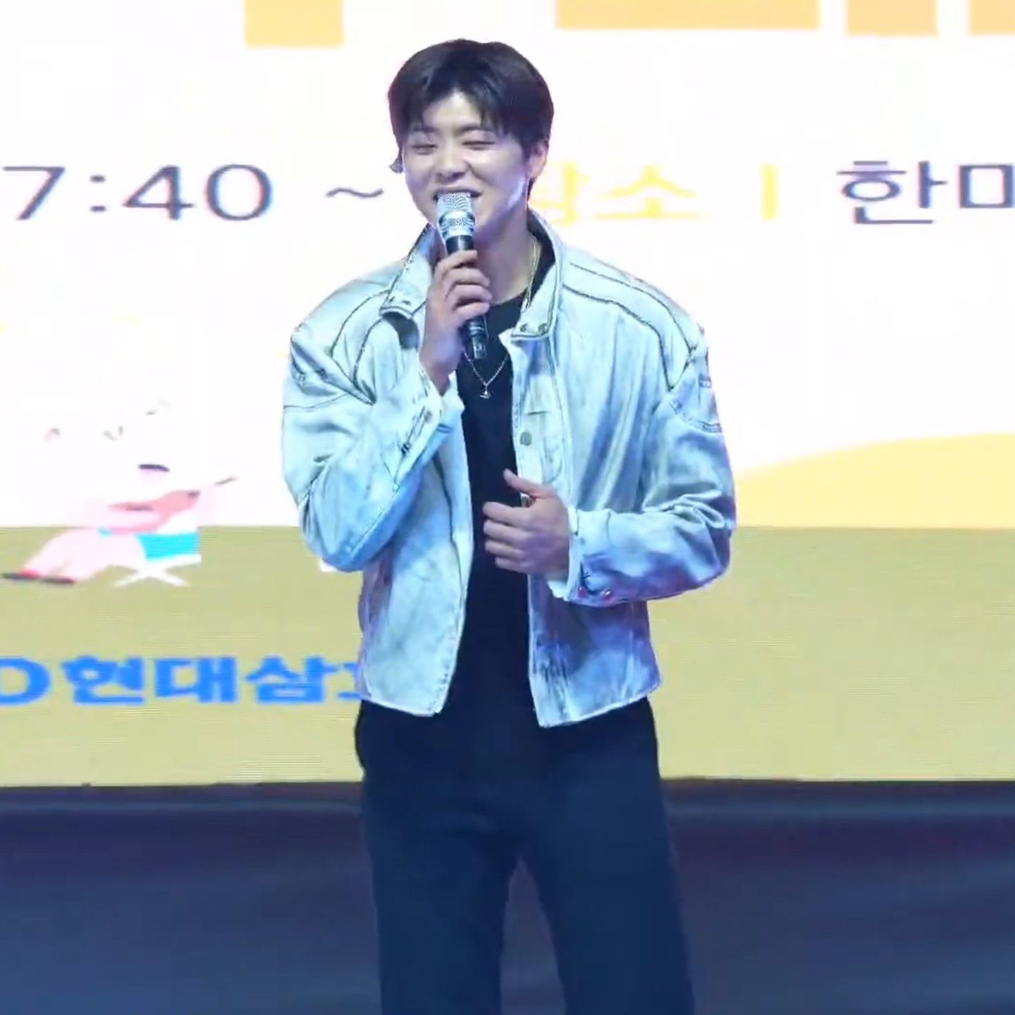 Behind-the-scenes cut of Park Jihyeon