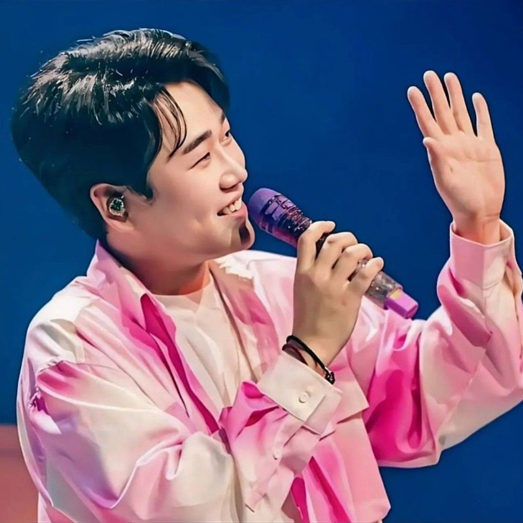 Latest photo of Hwang Youngwoong