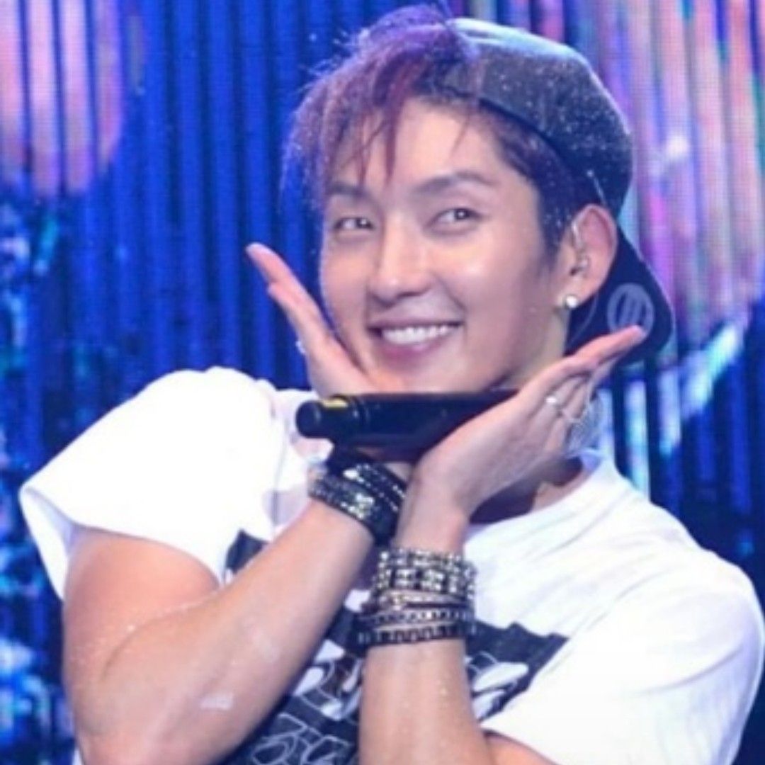 Foto terbaru dari Lee Joongi