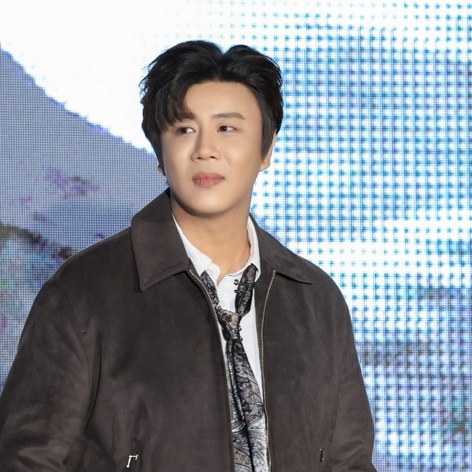 Behind-the-scenes cut of Jin Haesung