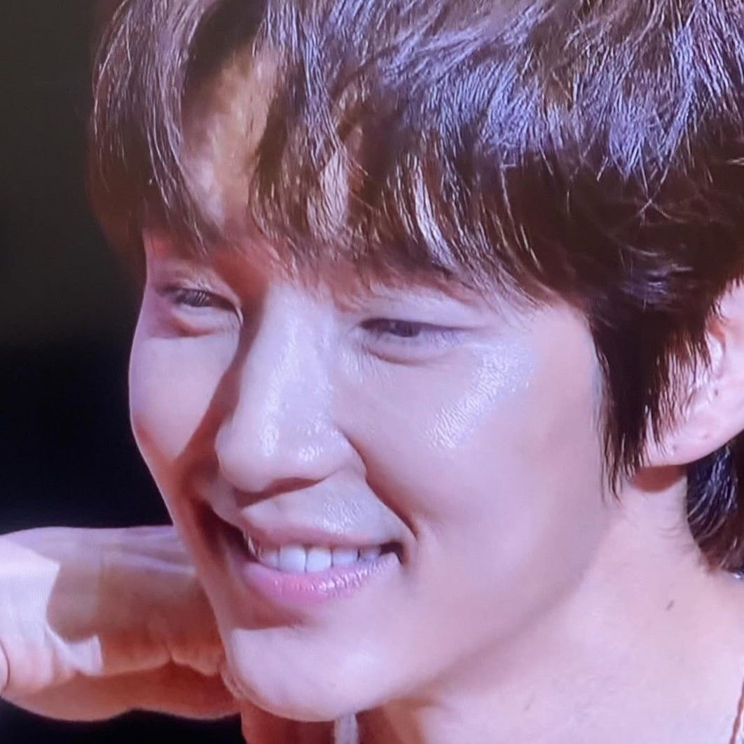 Behind-the-scenes cut of Lee Joongi