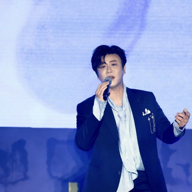 Recent activity shot of Jin Haesung
