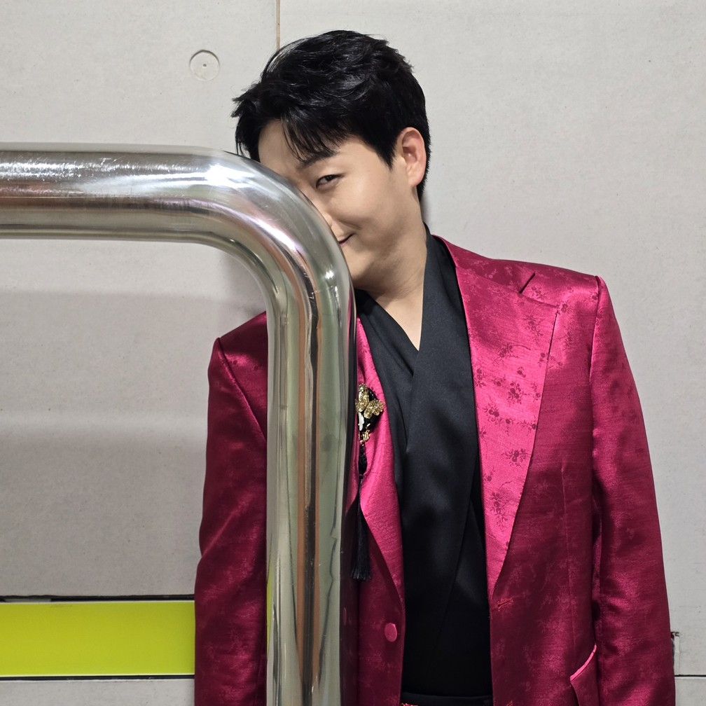 Behind-the-scenes cut of Min Soohyun