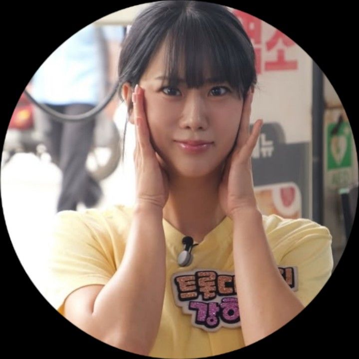 Latest photo of Kang Hyeyeon