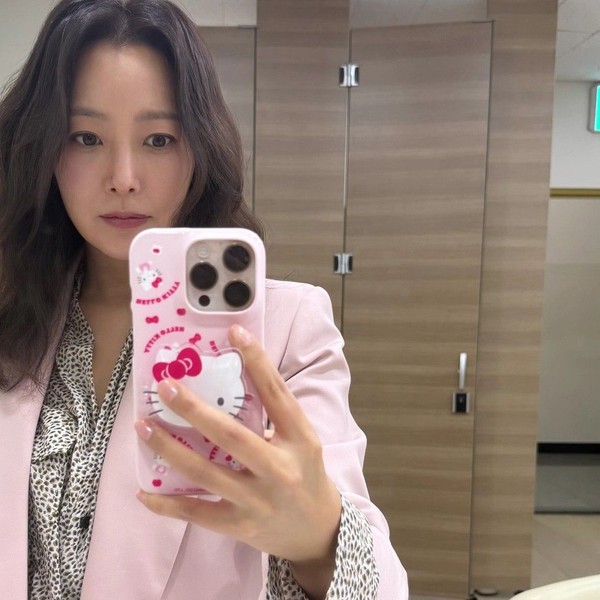 Representative photo of Kim Heesun showing their charm