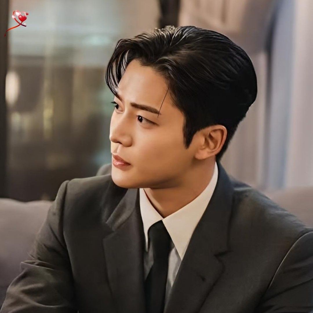 A moment captured by a fan of Rowoon