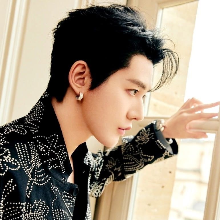 Latest photo of Deng Wei