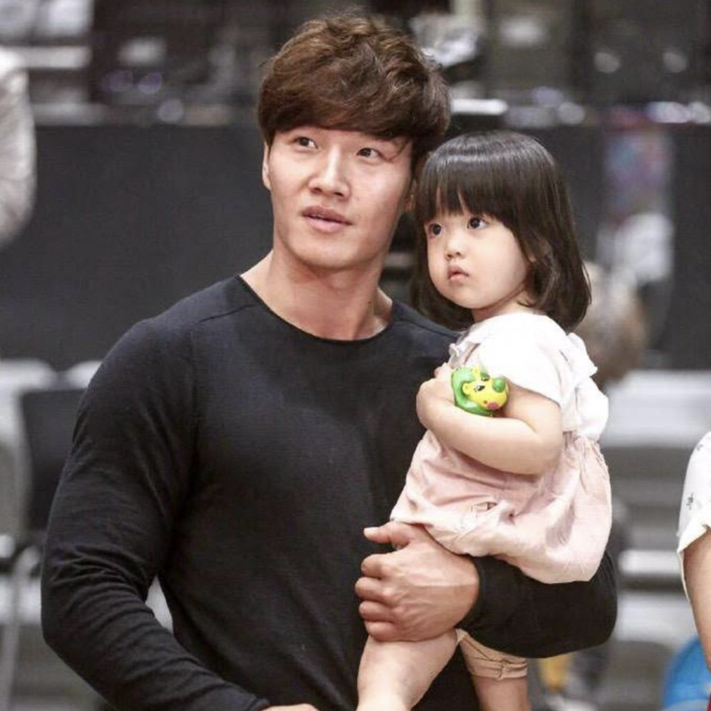Latest photo of Kim Jongkook