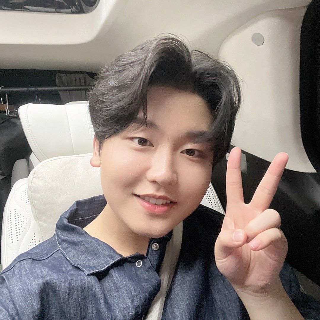 Behind-the-scenes cut of Park Sungon