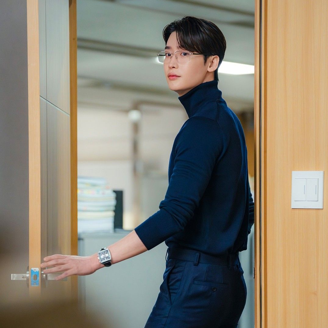 Latest photo of Lee Jongsuk