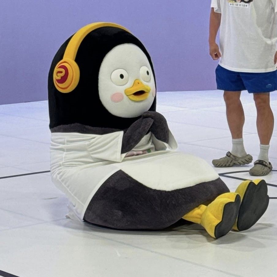 Behind-the-scenes cut of Pengsoo