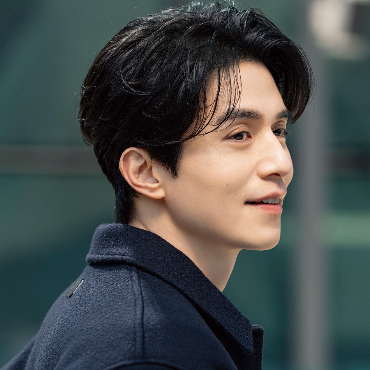 Recent activity shot of Lee Dongwook