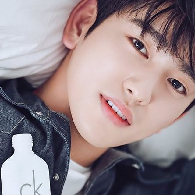 Foto kegiatan terbaru dari Park Jinyoung