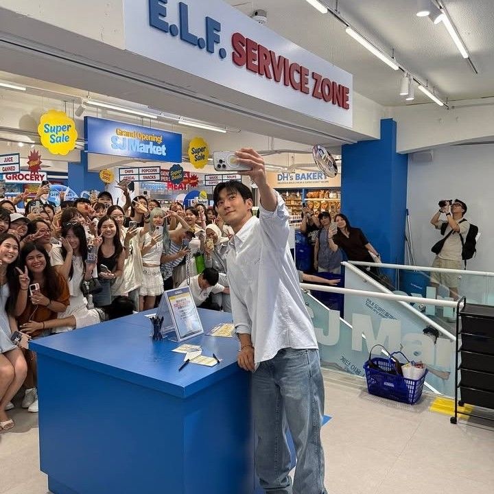 Behind-the-scenes cut of Choi Siwon