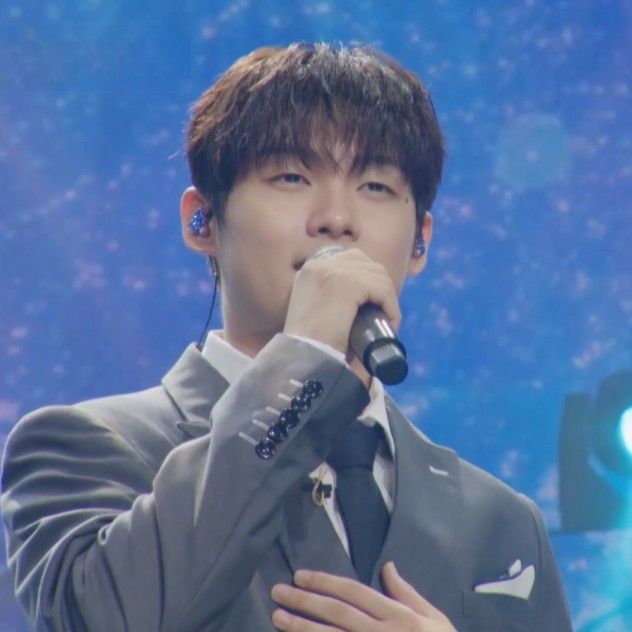 A moment captured by a fan of Choi Jaemyeong