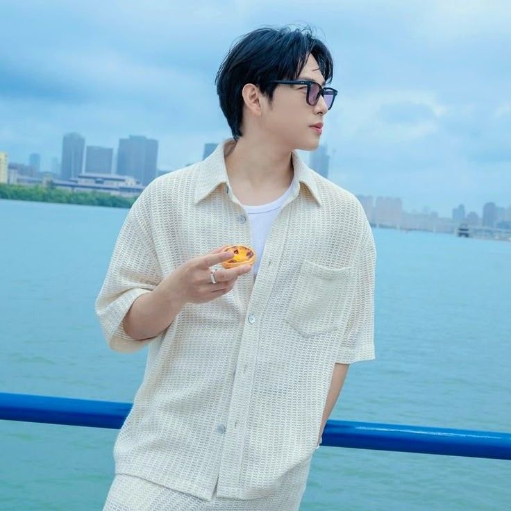 A moment captured by a fan of Lim Siwan