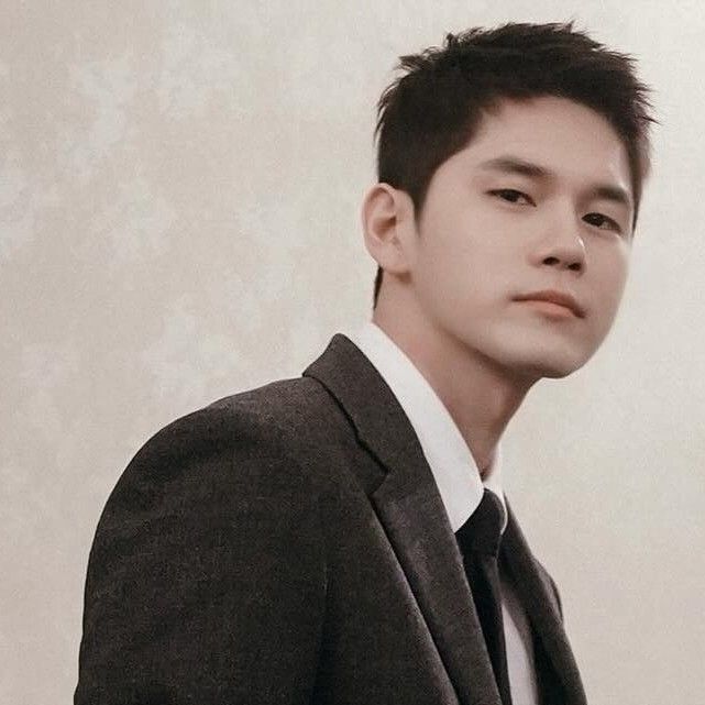 Foto terbaru dari Ong Seongwu